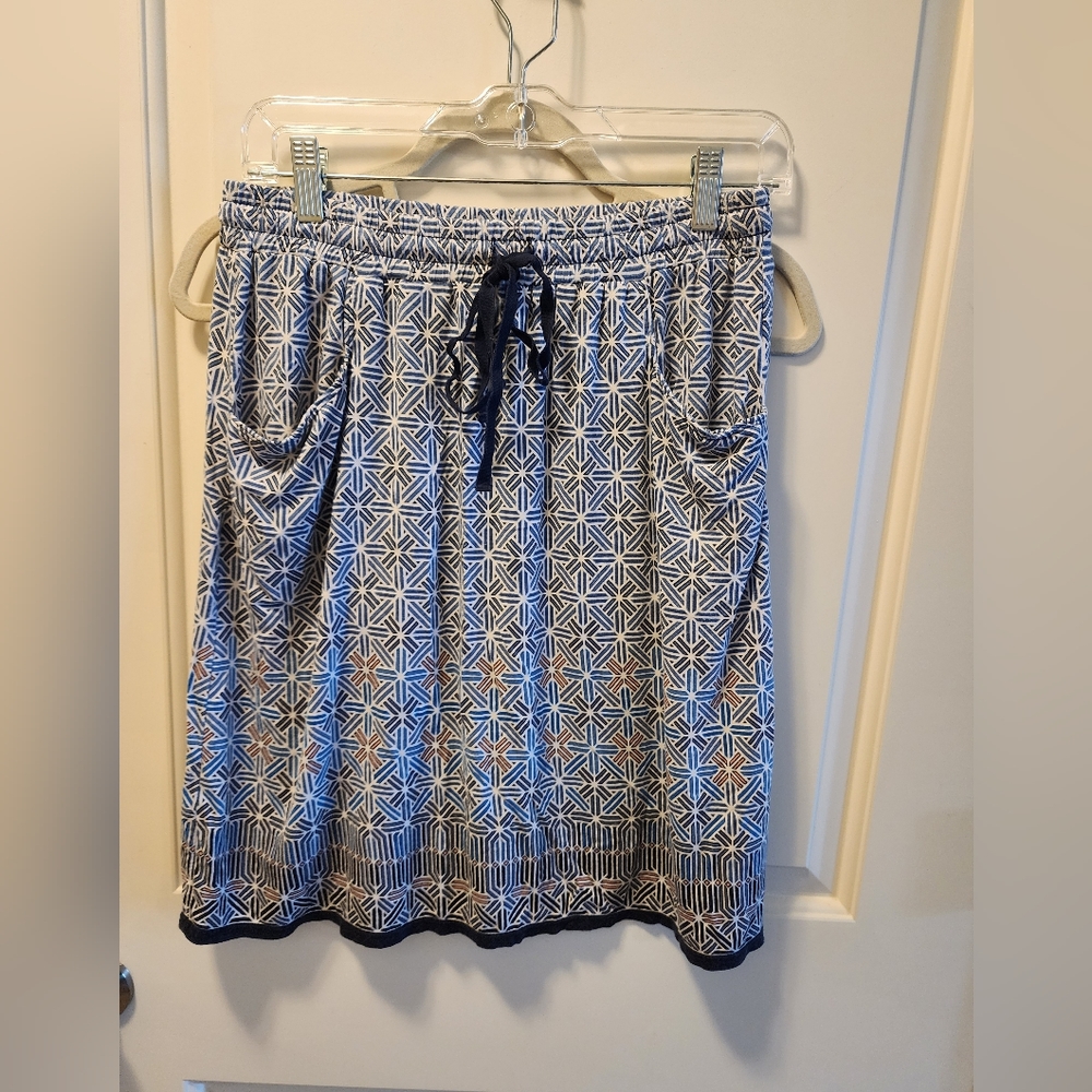 Max Studio jersey knit skirt, with elastic waist